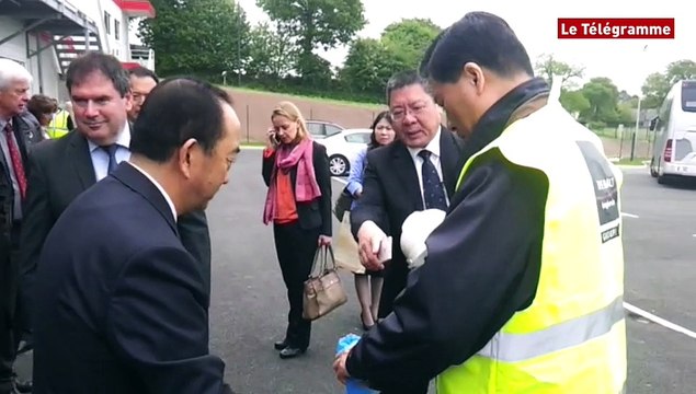 Carhaix. Un vice-gouverneur chinois visite la future usine de lait