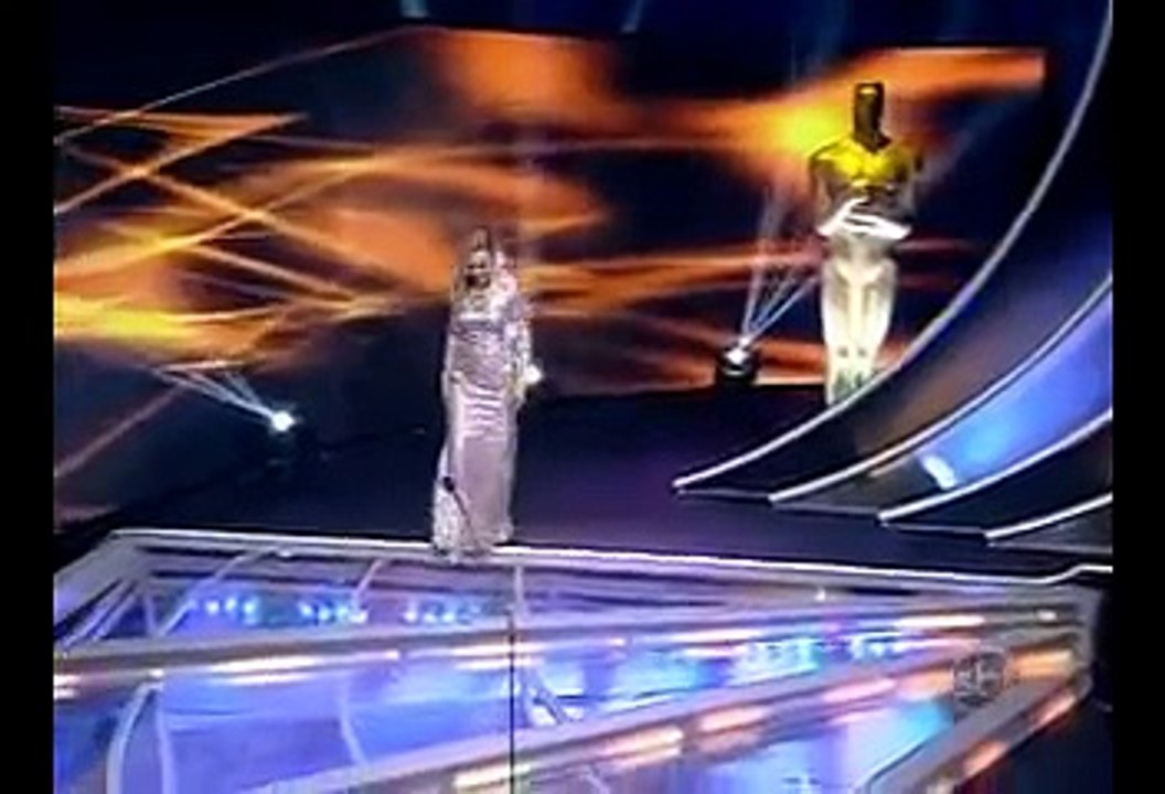 Eliana recebe Troféu Imprensa de Silvio Santos no palco 28/04/2013
