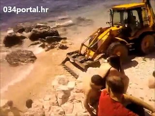 034TV - Turizam i bager na plaži