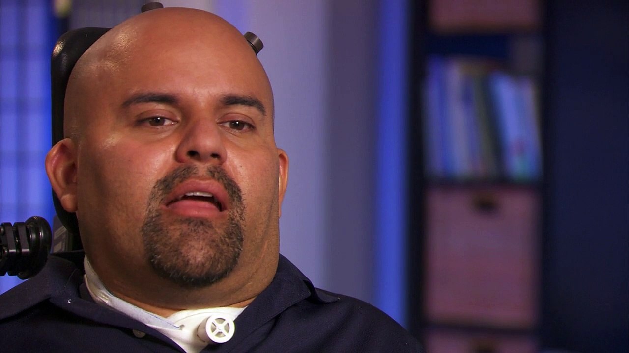 Gelähmter steuert roboterarm per gedanken