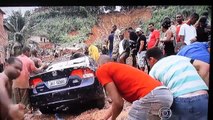 Deslizamentos de terra deixa 14 mortes após temporal em Salvador BA - 27/04/2015
