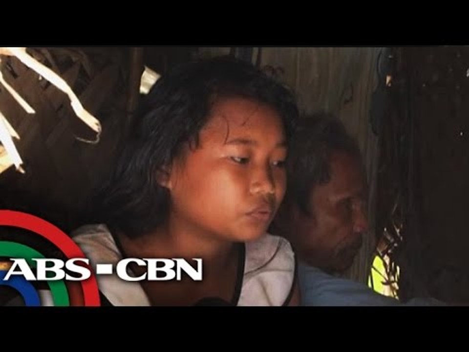Young 'Yolanda' survivors get scholarships