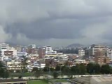 Rayos en fuertes tormentas en Ecuador