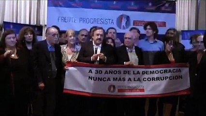 Alfonsín,Stolbizer,Strassera, Gil Lavedra,Campanella y otros  en presentación del NUNCA MAS