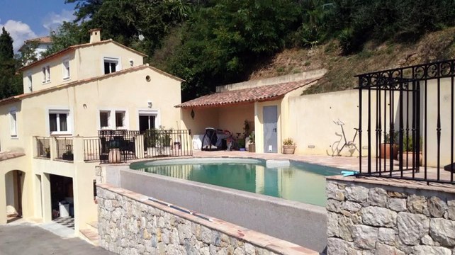 A vendre - Maison/villa - Aspremont (06790) - 5 pièces - 164m²