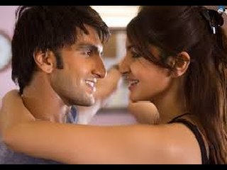 Download Video: Ranveer Kapoor  Anushka Sharma’s Hot Kiss in 'Dil Dhadakne Do'