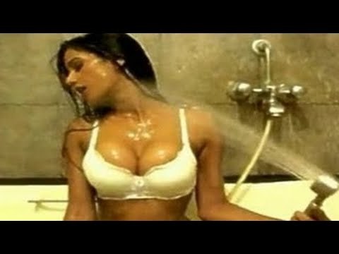 Will Poonam Pandey Stop Clicking Bathroom Selfies?