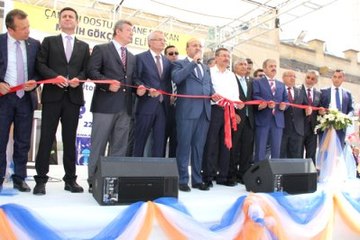 AK Parti'den Cami Avlusunda Miting Havasında Açılış Töreni