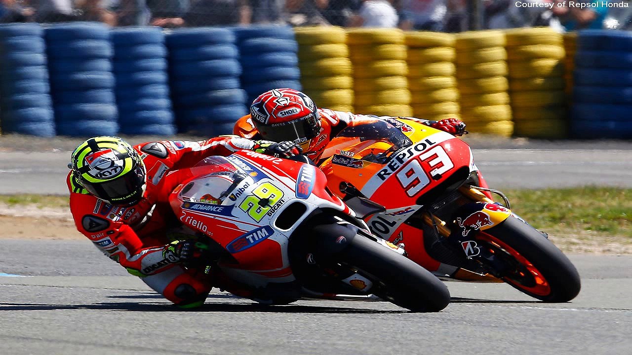 MotoGP 2015 Le Mans | Amazing Battle Marquez Vs Iannone Full Race