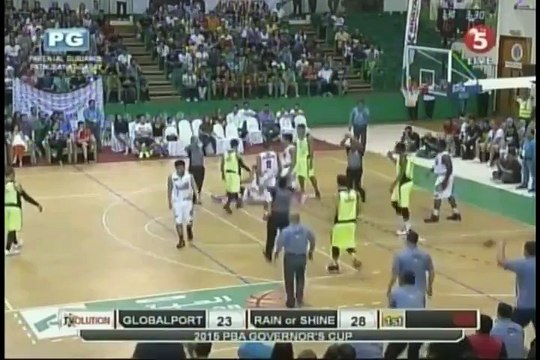 Beau Belga and Terrence Romeo get involved in a tussle. T called on Romeo for 2nd motion Rain or Shine vs Global Port Governor's Cup May 22,2015