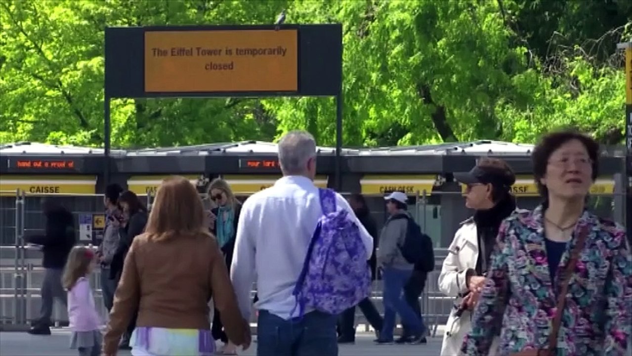 La Tour Eiffel fermée à cause des pickpockets