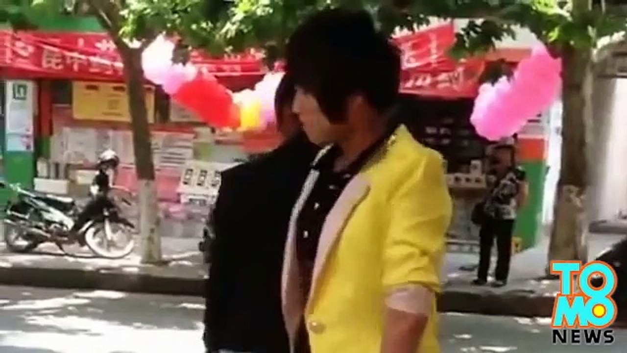 Poor wife slapped by devil mistress on the street in front of own husband