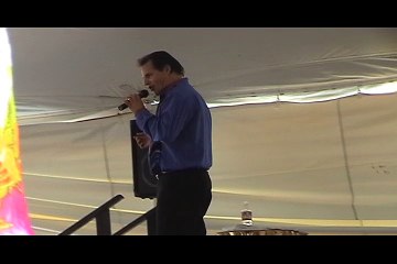 Bruce Wilburn sings 'Beach Boy Blues' Elvis Week 2004