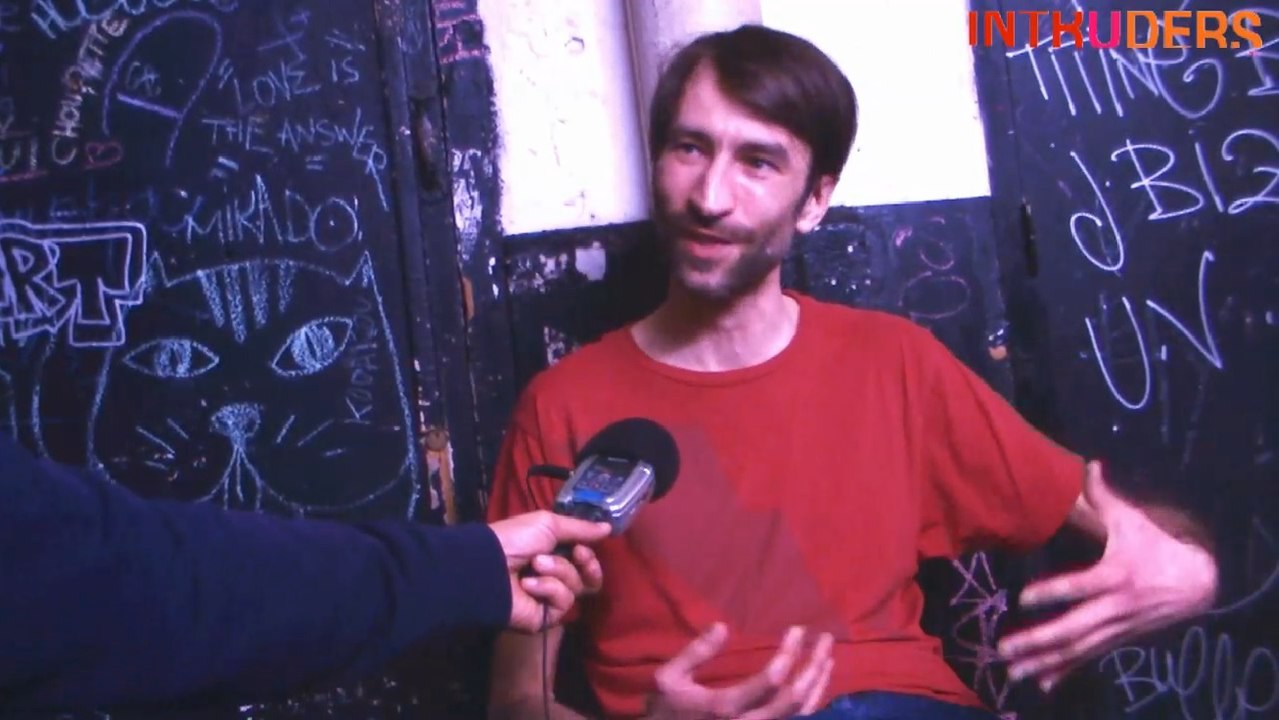 frOm KaraOkE tO StardOm à propos de formule minimale et surprise de l'histoire