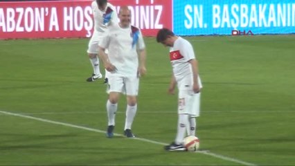 Trabzon - Başbakan Davutoğlu'ndan 3 Gol, 1 Asist
