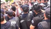 Diyarbakır'da Mursi'ye İdam Kararı Protestosunda Olaylar Çıktı