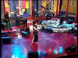 ההופעה הראשונה של נינט בטלוויזיה (2000)