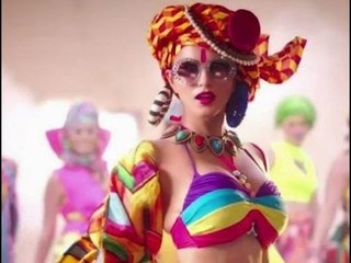 When Sunny Leone Learned to Copy Rajinikanth