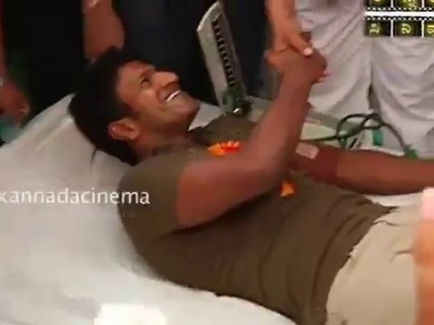 Blood Donation Puneeth rajkumar shivanna and raghvendra rajkumar