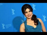 Priyanka Chopra Congratulates Twinkle Khanna