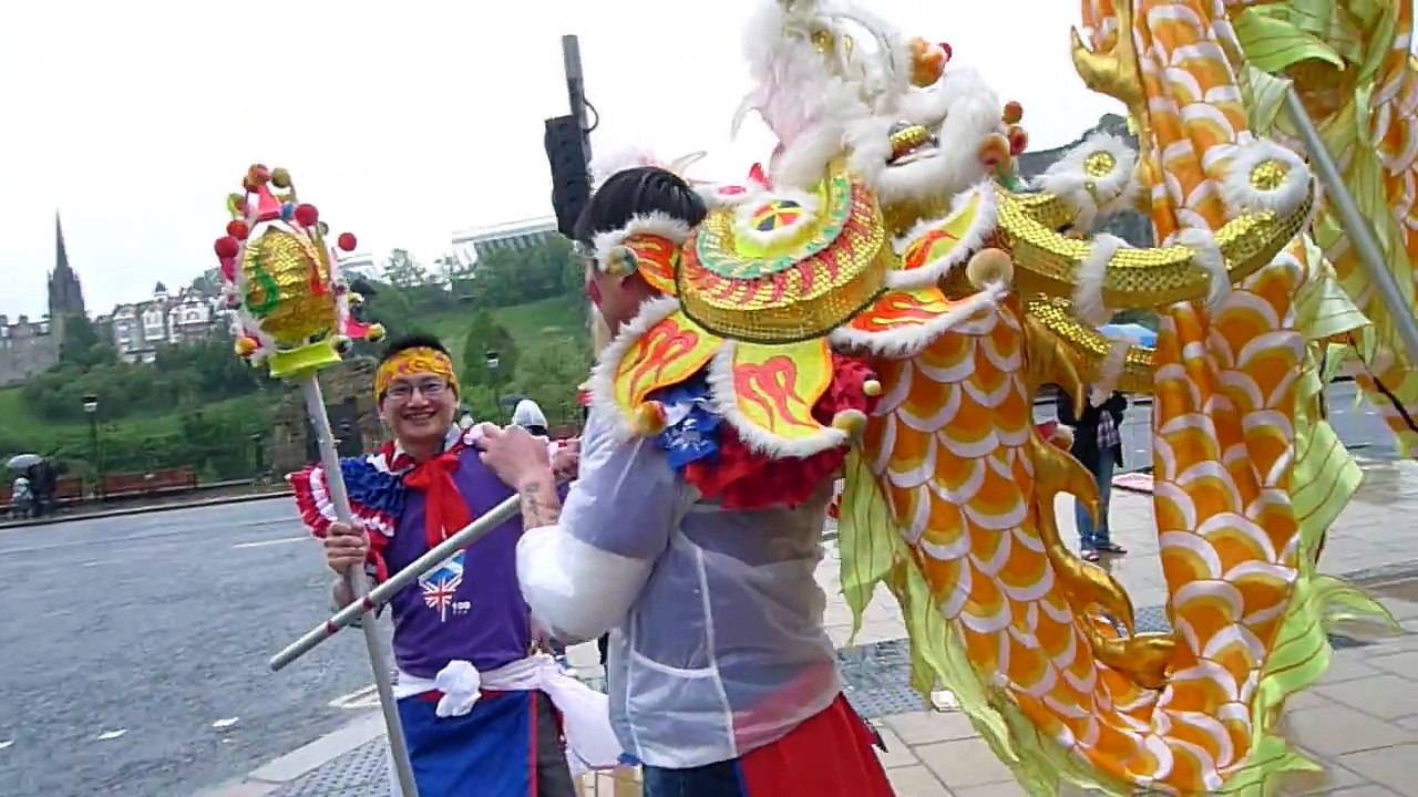 台灣龍Taiwanese Dragon Flies upon the Legendary Edinburgh Castle_2011.June.11th