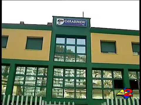 Italia 2 Tv 22-2-2010 Rissa tra italiani e rumeni con mazze pietre e coltelli. 3 arresti..mp4