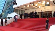 Cannes 10e jour : Gérard Depardieu, Isabelle Huppert et Hou Hsiao-hsien sur le tapis rouge