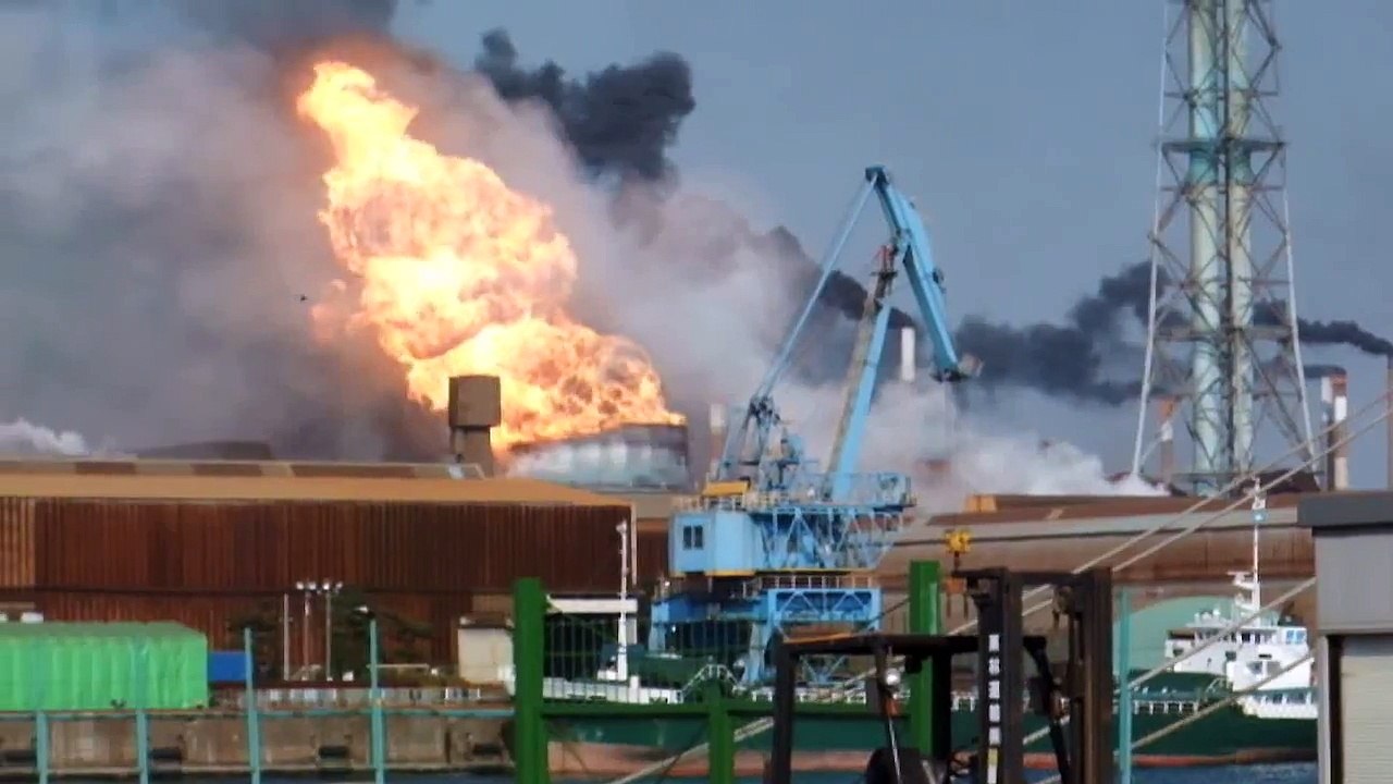 関東地方太平洋沖地震　神栖市　住友金属大爆発の瞬間！