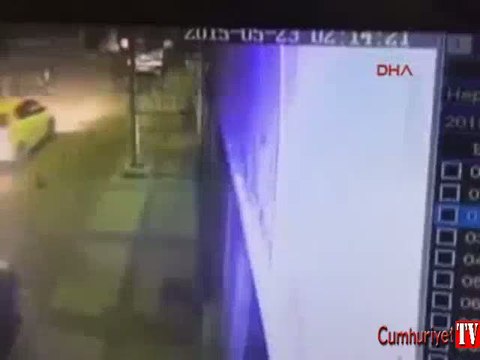 Dehşet anı kamerada: Öğretmeni döve döve öldürdüler