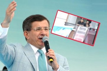 Davutoğlu Pankartlı Çay Davetini Kibarca Reddetti