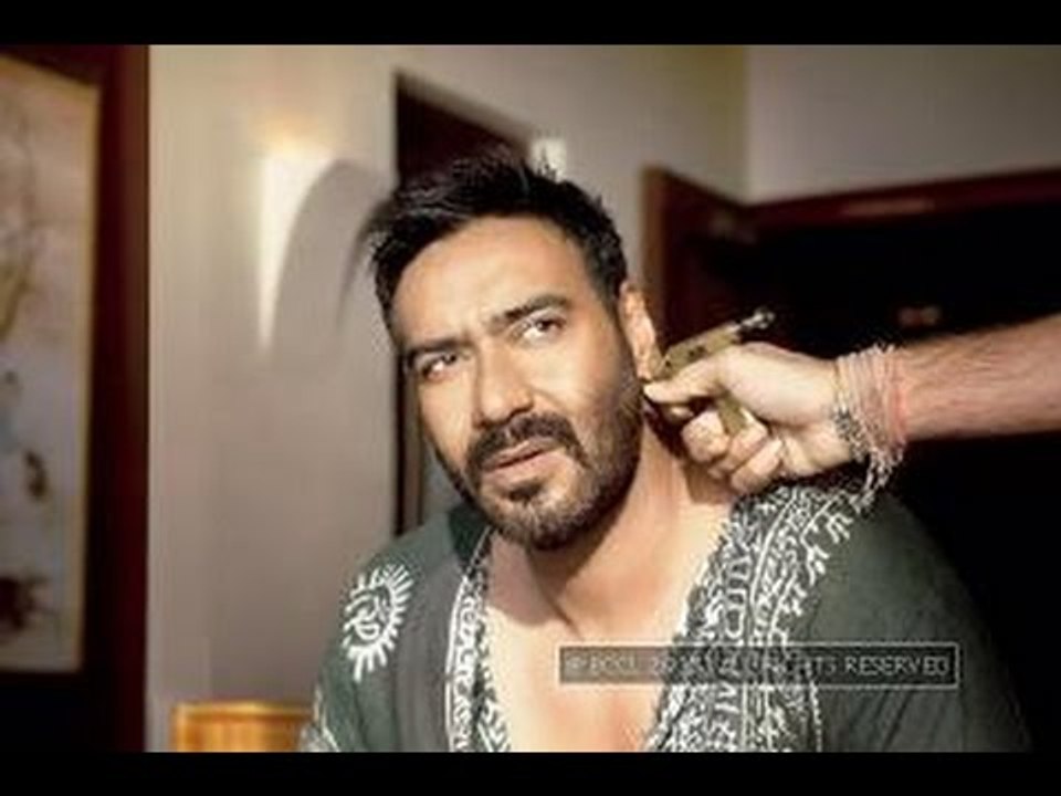 Ajay Devgn Gets His Ears Pierced - BT