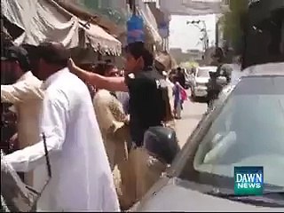 Exclusive Video Protocol Officer Beating A Rickshaw Driver On Road,  Reham Khan’
