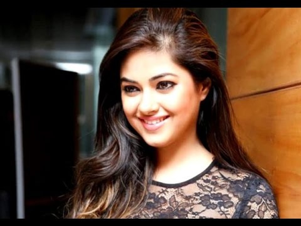 Meera Chopra To Feature In Horror Film 1920 London - BT