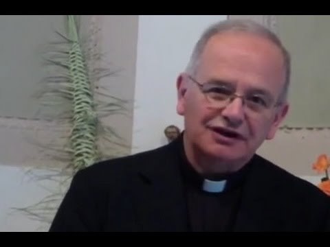 Aversa (CE) - Domenica di Pentecoste, il messaggio del vescovo Spinillo (22.05.15)