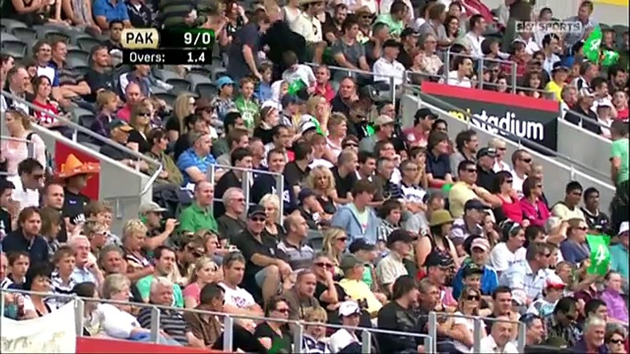 Ahmad Shehzad v Milne - New Zealand v Pakistan 3rd T20