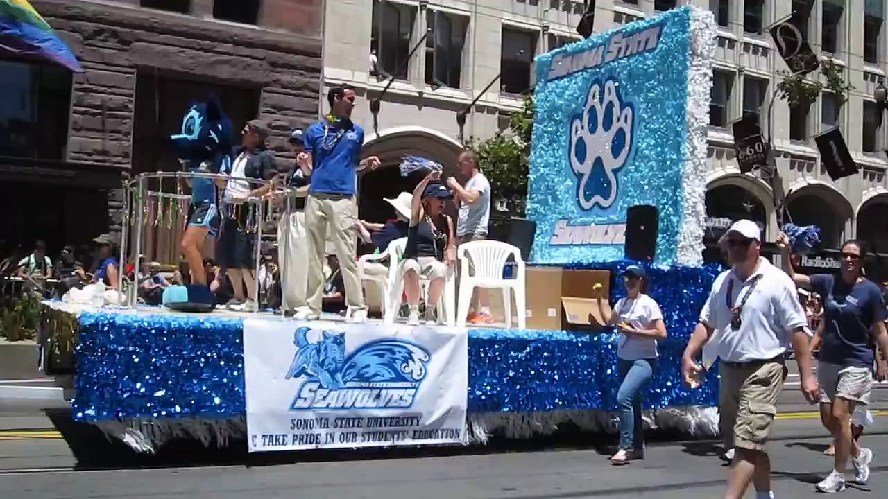 San Francisco Pride Parade 2010 Sonoma State & Academy of Art