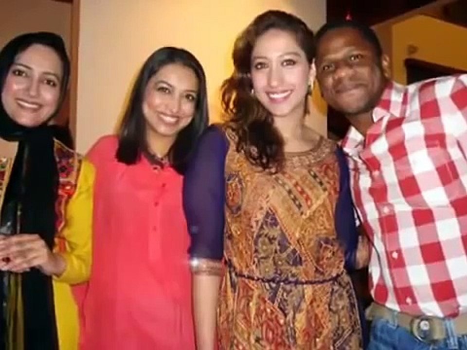 Real Face of Baysharam Meher Bokhari (Samaa TV) & Asma Shirazi (Samaa TV)