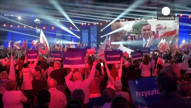 Polonia: presidenziali di domenica, Komorowski e Duda testa a testa