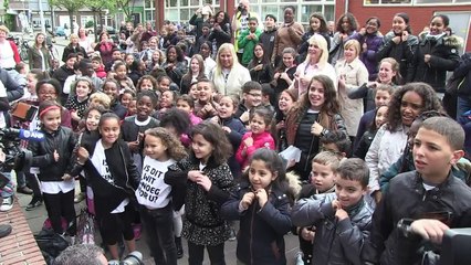 "Élève noir" cherche "camarade blanc" à Amsterdam