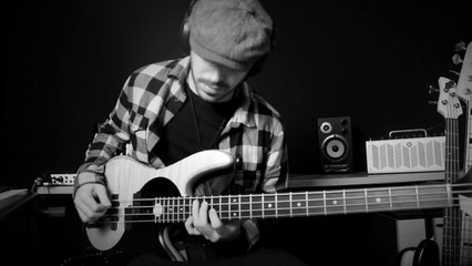 JOHN LEGEND - All of Me [Bass Solo Loop Arrangement by Miki Santamaria]
