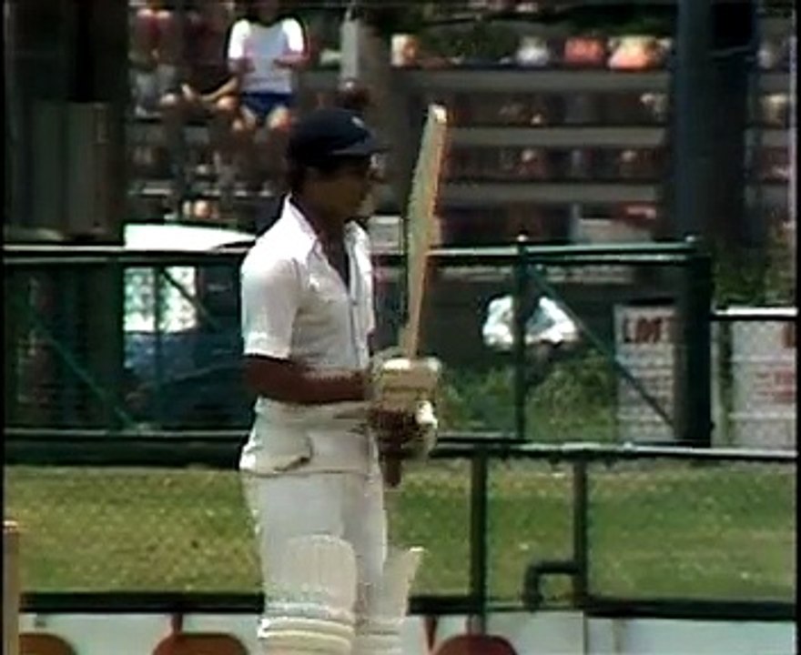 AV_SUNIL GAVASKAR_30-10-12