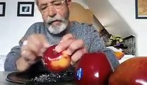 Comemos Manzanas con Plástico? - Lo Que Hacen Las Transnacionales