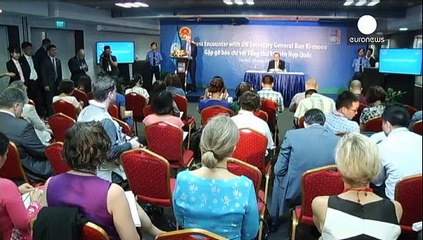 Мігрантів у Південно-Східній Азії готові годувати, але не дають притулок