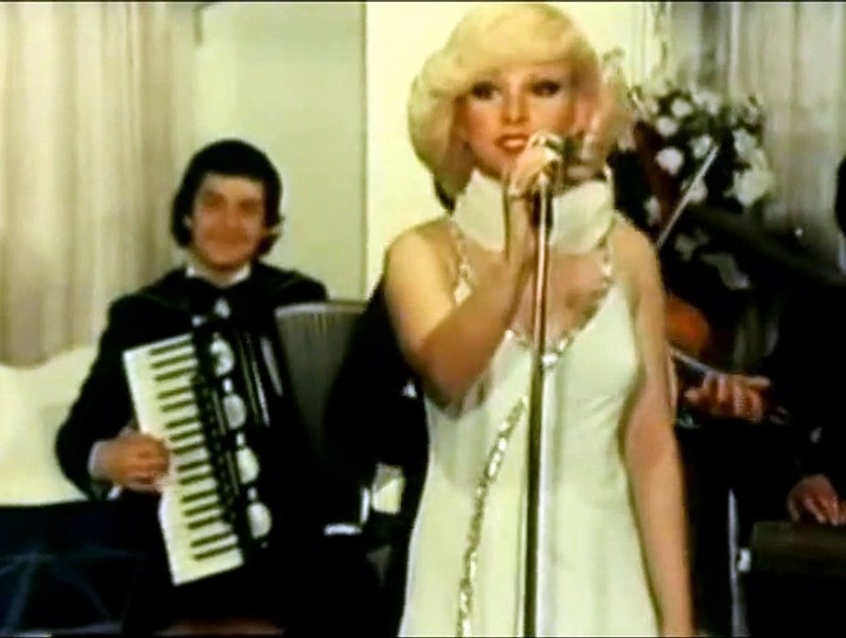 Dertliler Meyhanesi - Esengül (Adnan Şenses & Esengül)