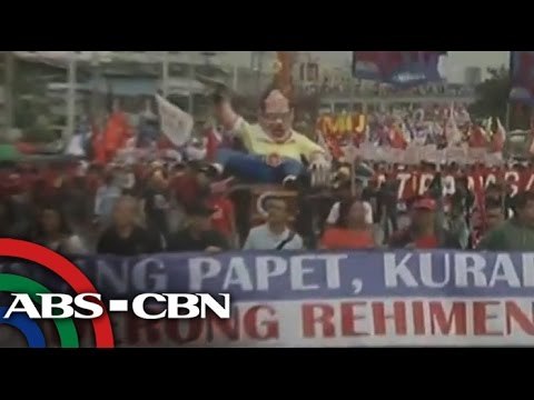 Protesters near Batasan gate surprise cops