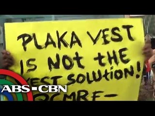 Riders protest QC's vest ordinance