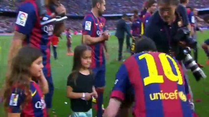 Leo & Thiago Messi make a picture with La Liga trophy 2015