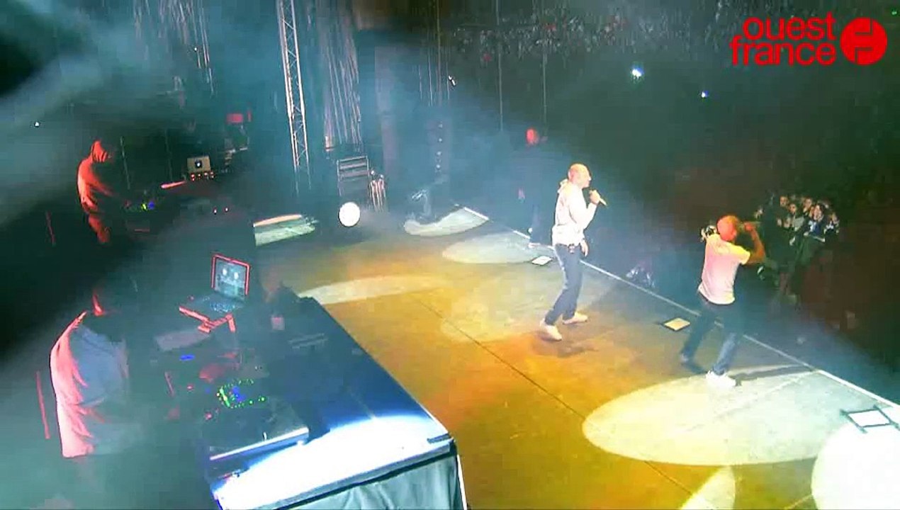 Papillons de Nuit 2015. IAM amène la Canebière à Saint-Laurent-de-Cuves.