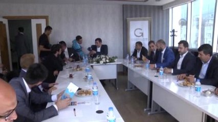 Yılmaz: "Silahla Demokrasi Aynı Anda Olmaz"