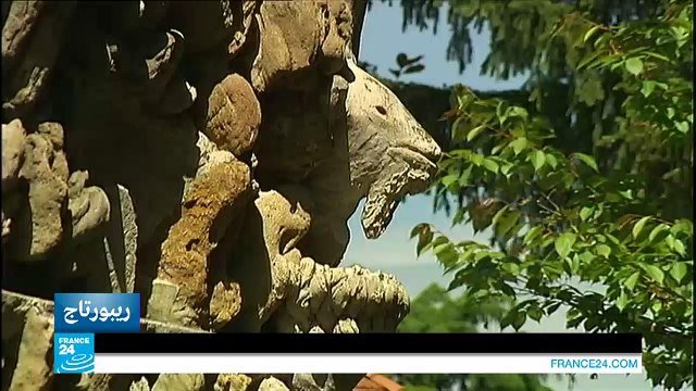 فرنسا.. ساعي بريد يمضي أكثر من 30 عاما بتشييد قصر عجائبي